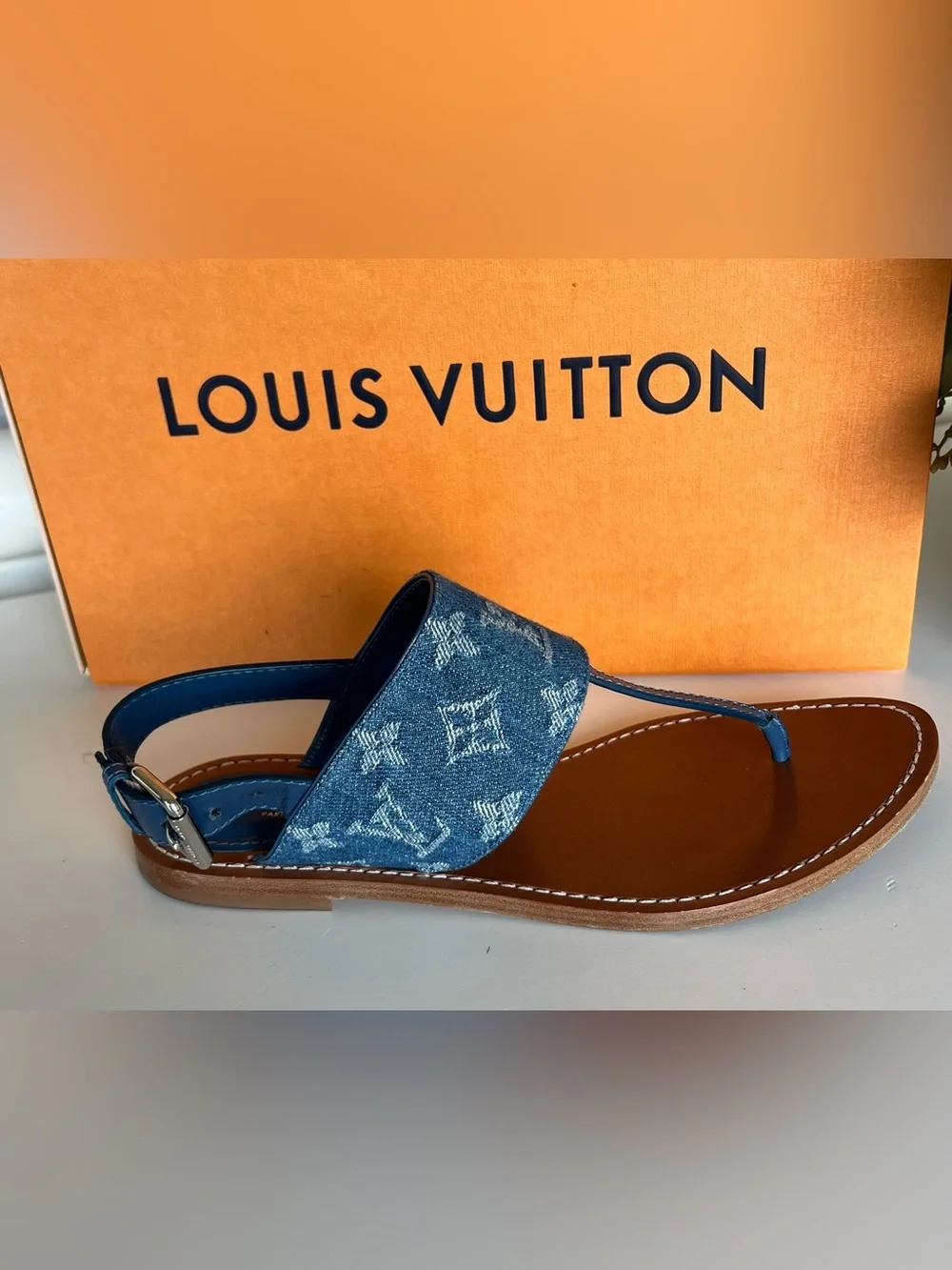 LOUIS VUITTON Starboard Flat Thong Sandal in Blue Monogram Denim ๐ Size 38 - Picture 13 of 16